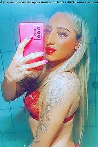 Foto selfie trans Seraina Telli Taranto 3209325282