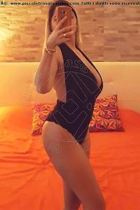 Foto selfie girls Nara Bologna 3510026132