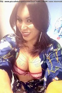 Foto selfie trans Isabella Potenza 3208238943