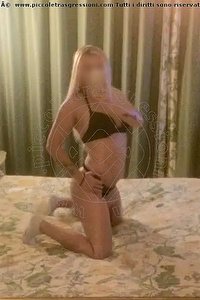 Foto selfie girls Laura Desenzano Del Garda 3499700079