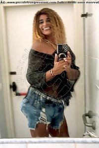 Foto selfie trans Larissa Chic Trento 3407610766