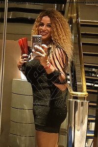 Foto selfie trans Larissa Chic Trento 3407610766