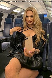 Foto selfie trans escort Donatella Anaconda Bellinzona 0041767548528