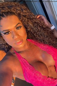 Foto selfie trans Karem Bombom Asti 3459943042