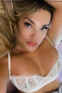 Foto selfie trans Isabel Giraldo Catania 3489211824