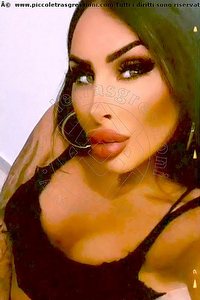 Foto selfie trans Maia Zaccaria Taranto 3279134631