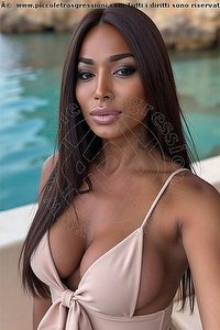Foto selfie trans Monik Lestrange Bari 3248188289