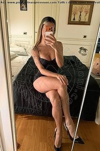 Foto selfie trans escort Pornostar Riane Mello Pescara 3388235590