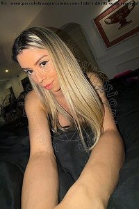 Foto selfie trans escort Pornostar Riane Mello Pescara 3388235590