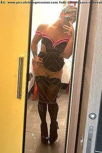 Foto selfie trav Cris Sissyboy Bergamo 3348723717