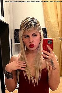 Foto selfie trav Cris Sissyboy Bergamo 3348723717