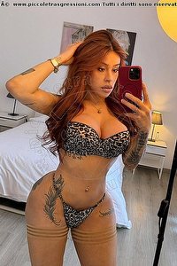 Foto selfie trans escort Lia Marquezine Napoli 3487852883