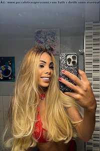 Foto selfie trans Nayara Bambolina Pordenone 3206394047