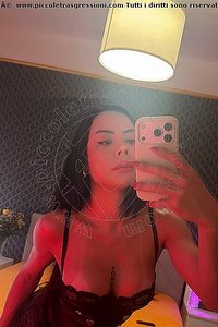 Foto selfie trans escort Larissa Diaz Torino 3283737247