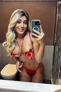 Foto selfie trans Iris Araujo Torino 3884577638