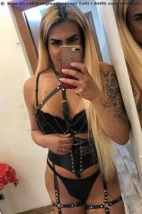 Foto selfie trans Karla Versace Roma 3888265574