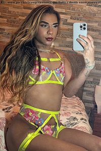 Foto selfie trans Marcella Ferari Roseto Degli Abruzzi 3899133383