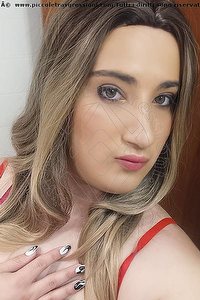 Foto selfie trans escort Giulia Romagnola Forlì 3517091081