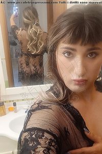 Foto selfie trans escort Giulia Romagnola Forlì 3517091081