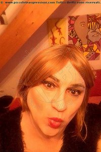 Foto selfie trav Ember Avellino 3898573798
