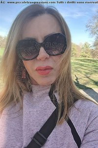 Foto selfie trans Selenia Blond Siena 3209314702