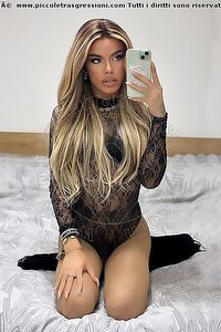 Foto selfie trans Rafaella Menicucci Xxl Napoli 3311310618