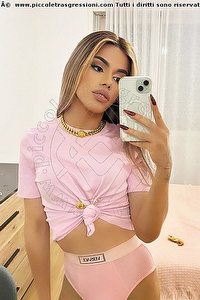 Foto selfie trans Rafaella Menicucci Xxl Napoli 3311310618