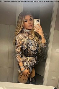 Foto selfie trans Rafaella Menicucci Xxl Napoli 3311310618