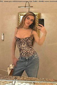 Foto selfie trans escort Rafaella Menicucci Xxl Firenze 3447385061