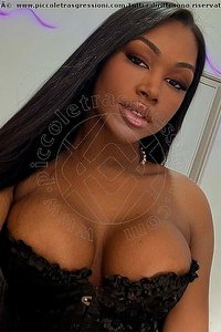 Foto selfie trans Juliana Brasiliana Pisa 3936962149