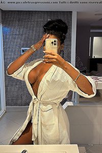 Foto selfie trans escort Juliana Brasiliana Pisa 3936962149