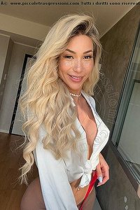 Foto selfie trans escort Karollayne Arruda Milano 3277205075