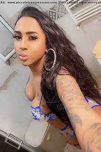 Foto selfie trans Nathalie Pocahontas Grosseto 3473690081