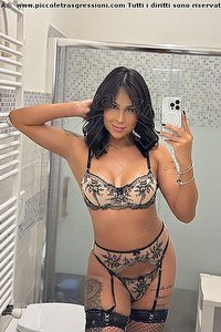 Foto selfie trans Cacau Reis Roma 3805892172