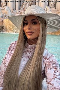 Foto selfie trans Gabi Sampaio Firenze 3278727692