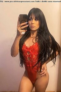 Foto selfie trans Rafaela Bastos Milano 3295579942