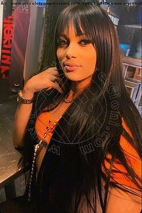 Foto selfie trans Rafaela Bastos Milano 3295579942