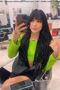 Foto selfie trans Rafaela Bastos Milano 3295579942