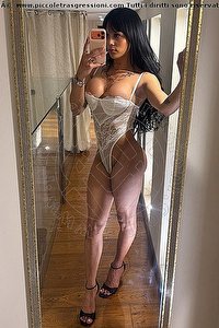 Foto selfie trans Rafaela Bastos Rimini 3295579942