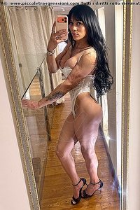 Foto selfie trans Rafaela Bastos Rimini 3295579942