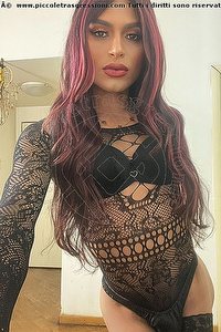 Foto selfie trav Lunnah Reis Milano 3533454236