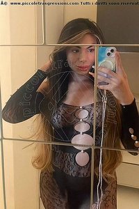 Foto selfie trans Kelly Melo Pornostar Milano 3509174317