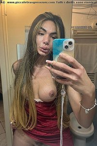 Foto selfie trans Kelly Melo Pornostar Milano 3509174317