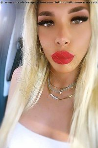 Foto selfie trans escort Biondina Napoletana Bologna 3474228259