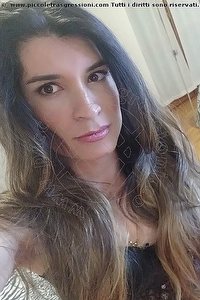 Foto selfie trans Estefany Prada Prato 3452319924