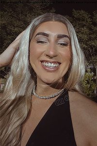 Foto selfie trav escort Sarah Brescia 3205680131