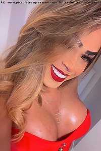 Foto selfie trans Emily Riana Milano 3924780866