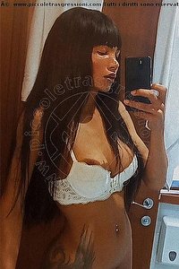 Foto selfie trans Sara Souza Livorno 3924767824