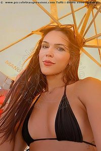 Foto selfie trans escort Laura Bruna Civitanova Marche 3282363727