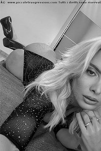 Foto selfie girls Hellen Fitness Udine 3889839969